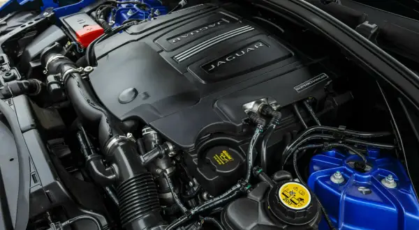 Der Jaguar F-PACE 3.0 Diesel Motor, Hersteller Jaguar, ist hier im Detail zu sehen.