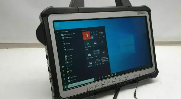 Robustes jlr topix-Tablet mit Griff und Stift, bereit für den Einsatz.