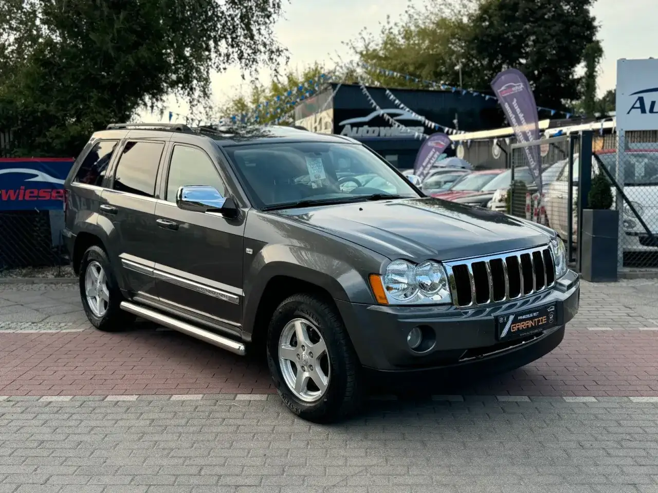 Grauer Jeep Grand Cherokee 3.0 CRD 250 PS. Mögliche Probleme bei diesem Modell?